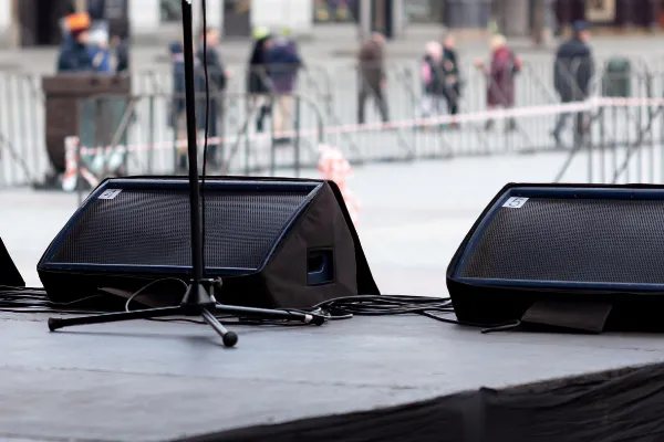 Сценические мониторы