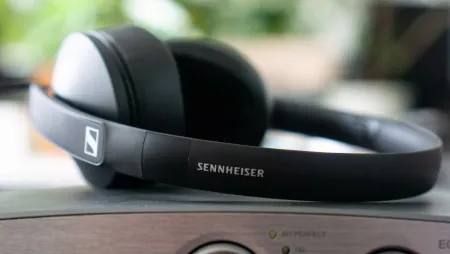 SENNHEISER HD 300