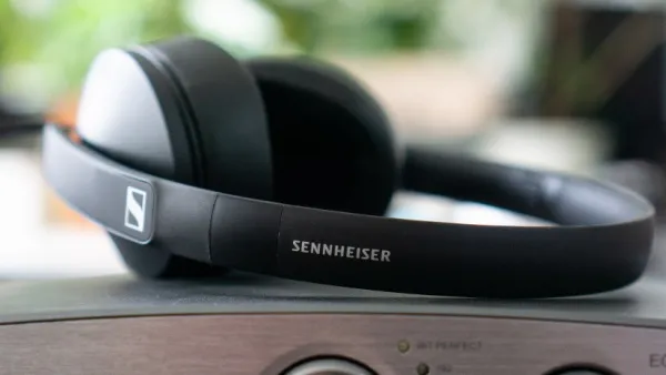 SENNHEISER HD 300