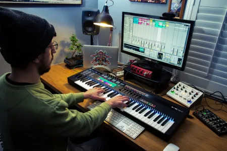 Купить Novation 61 SL MK III по выгодной цене в Челябинске
