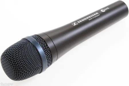 SENNHEISER E 945