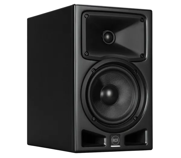 RCF Ayra PRO 6 RCF Ayra PRO 6