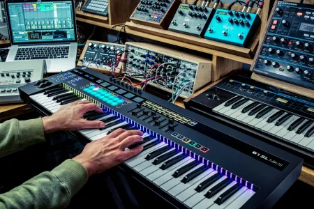 Купить Novation 61 SL MK III по выгодной цене в Челябинске