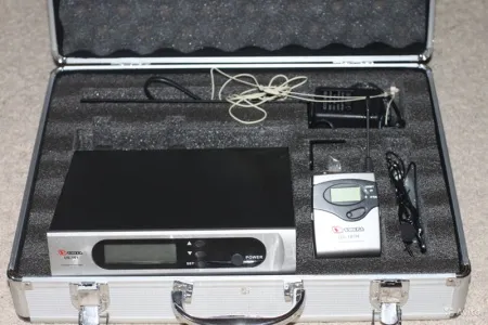 VOLTA US-101H with aluminuim case (592-611.8MHz)